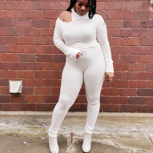 Longsleeve Chic White Two Piece Set - Picture 3 of 3